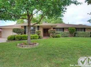 402 Balboa Dr, Universal City, TX 78148