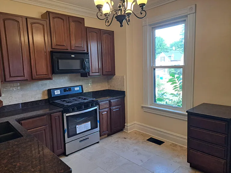 322 N 6th St #320 — Photo 5