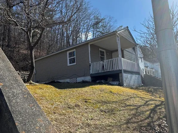 502 Last Resort Ct, Cumberland, KY 40823