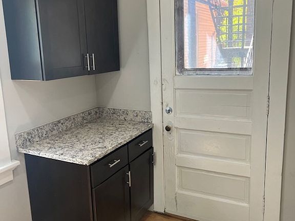 4th image of 2007 E Linnwood Ave #5