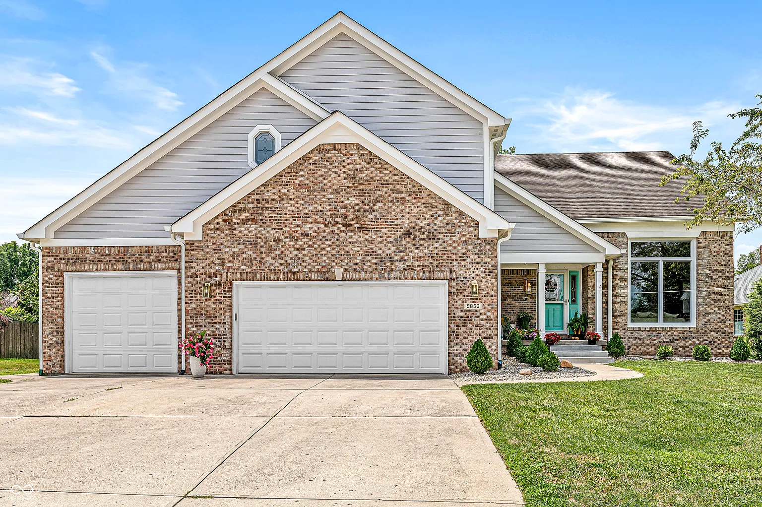 5853 Perry Woods Way photo 1
