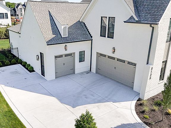 4th image of 8126 Boiling Springs Pl