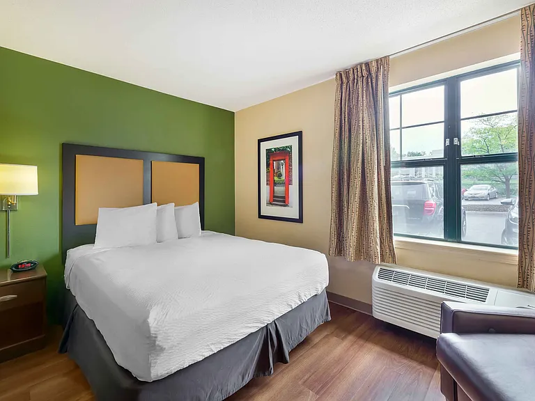 Studio Suite - 1 Queen Bed