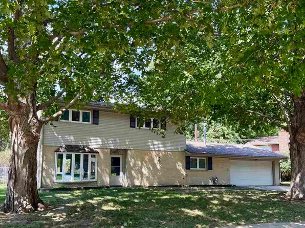 822 20th Ave, Coralville, IA 52241