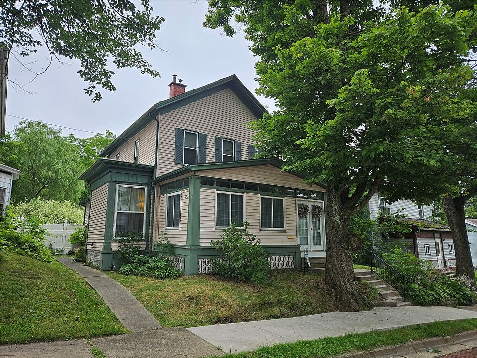 1st image of 761 Stewart St