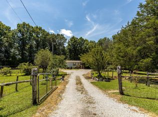 2812 Bolton Rd, Columbia, TN 38401