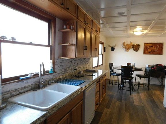 5th image of 522 E 540th Ave