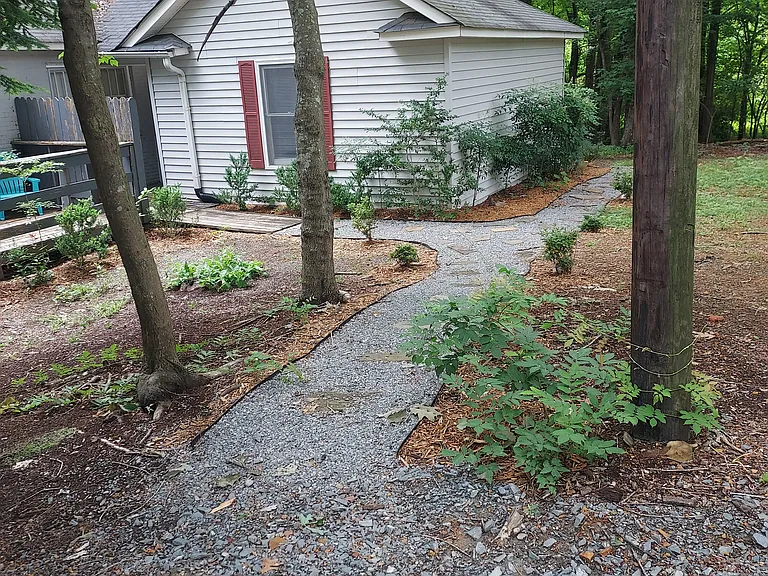 212 Dianne St #B — Photo 1