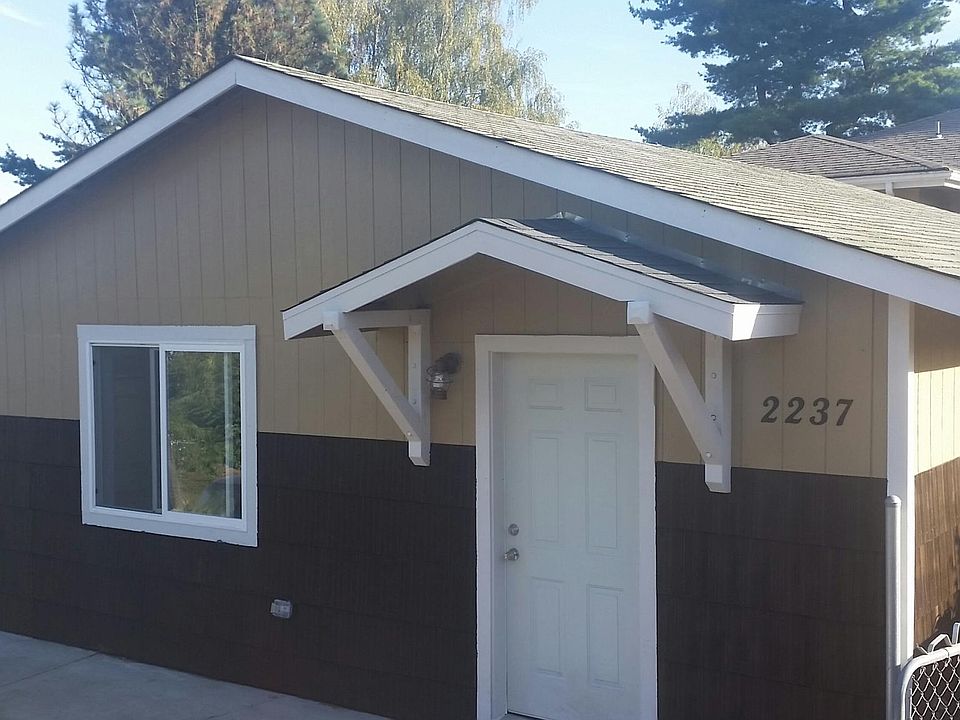1st image of 2237 S 111th Pl