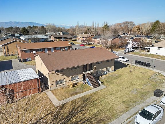 4th image of 213 N Geneva Rd