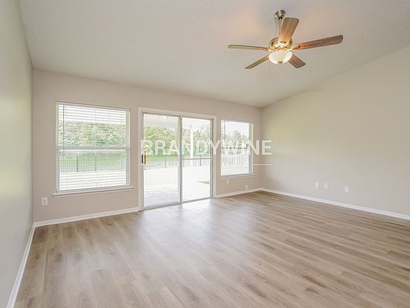 4th image of 3159 Wavering Ln