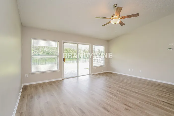 3159 Wavering Ln — Photo 4