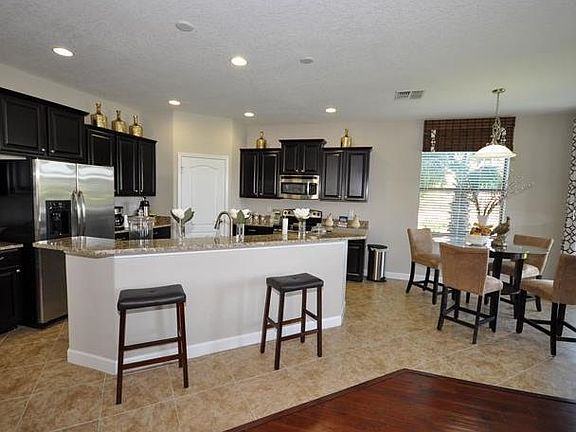 4th image of 4058 Cortland Dr