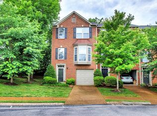 690 Huffine Manor Cir, Franklin, TN 37067