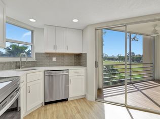 3654 Via Poinciana APT 301, Lake Worth, FL 33467