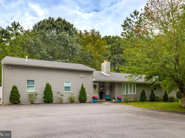 332 Juliustown Rd, Columbus, NJ 08022