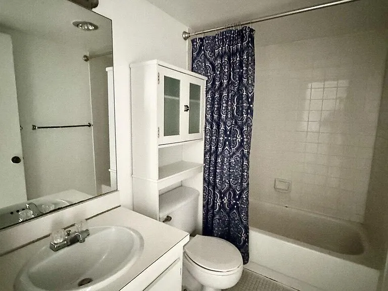 801 W Oakland Park Blvd #C1 — Photo 8