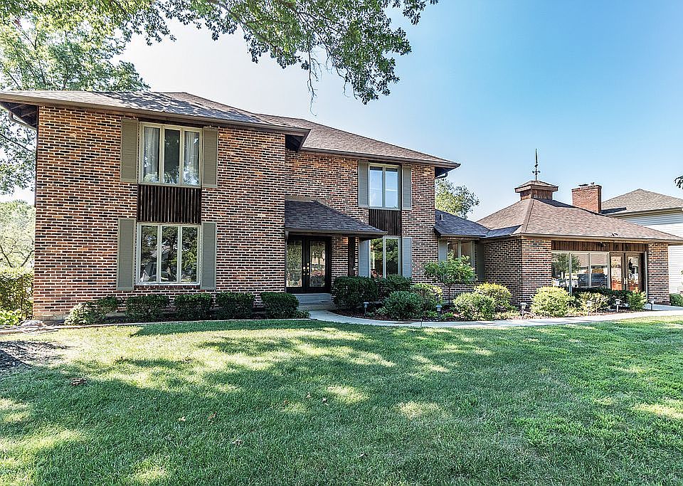 4BR/3.5BA 4670 total liv sp