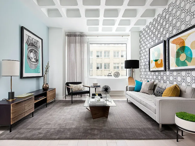 4215 Crescent St #8K — Photo 1