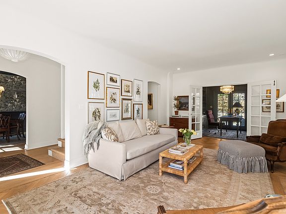 4th image of 2955 Colfax St