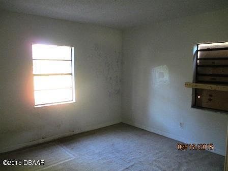 3rd image of 235 S Massachusetts Ave
