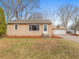 1709 Hillview Rd, Shoreview, MN 55126