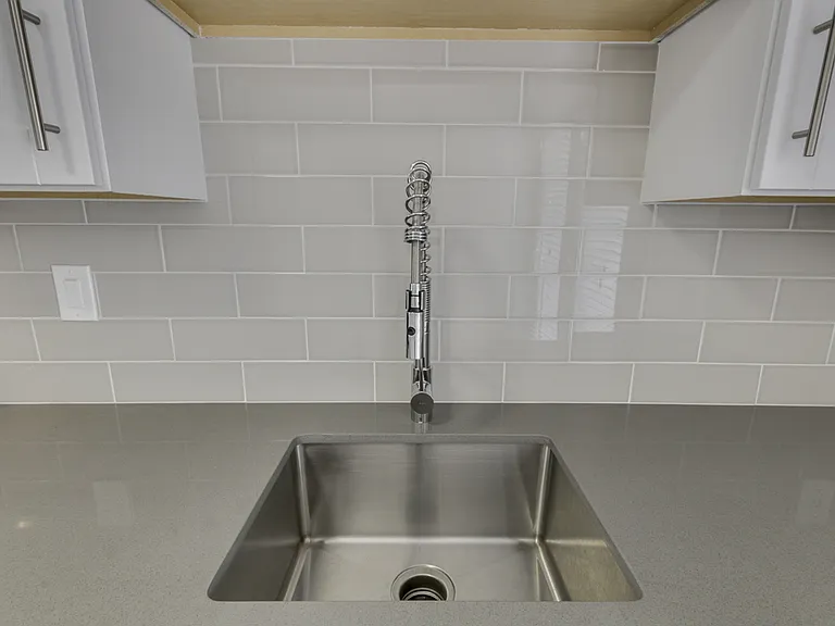 $0 First Month Rent! Remodeled 2 Bed Casita w/ Private Patio, W/D & Pool — Photo 13