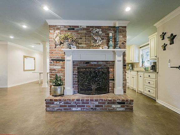 4th image of 1116 Northwood Cir