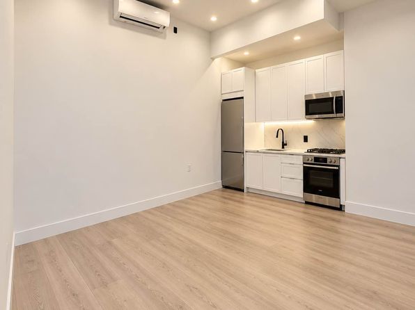 24 Saint Marks Pl #Gb