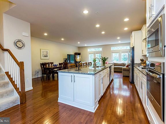 2nd image of 2523 Rolling Forest Dr