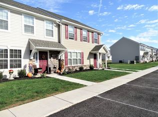 201 Erin Ct, New Oxford, PA 17350