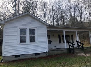 47 Pittman Hollow Rd, Spruce Pine, NC 28777