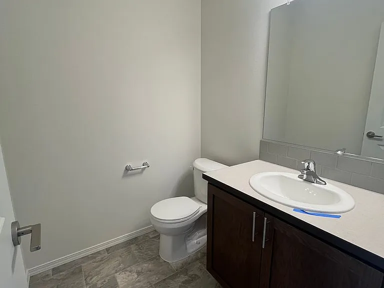 975 W 27th Ave — Photo 7