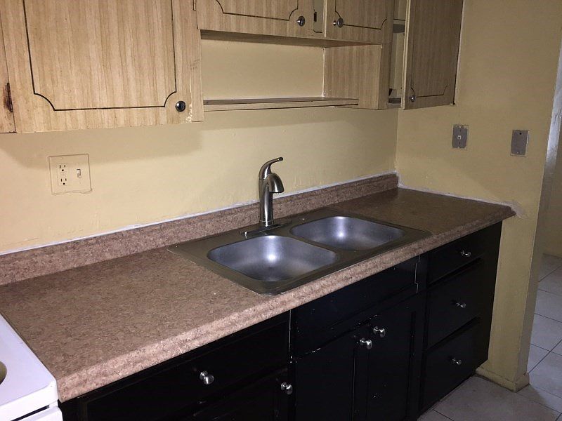 2nd image of 939 Magnolia Dr APT K