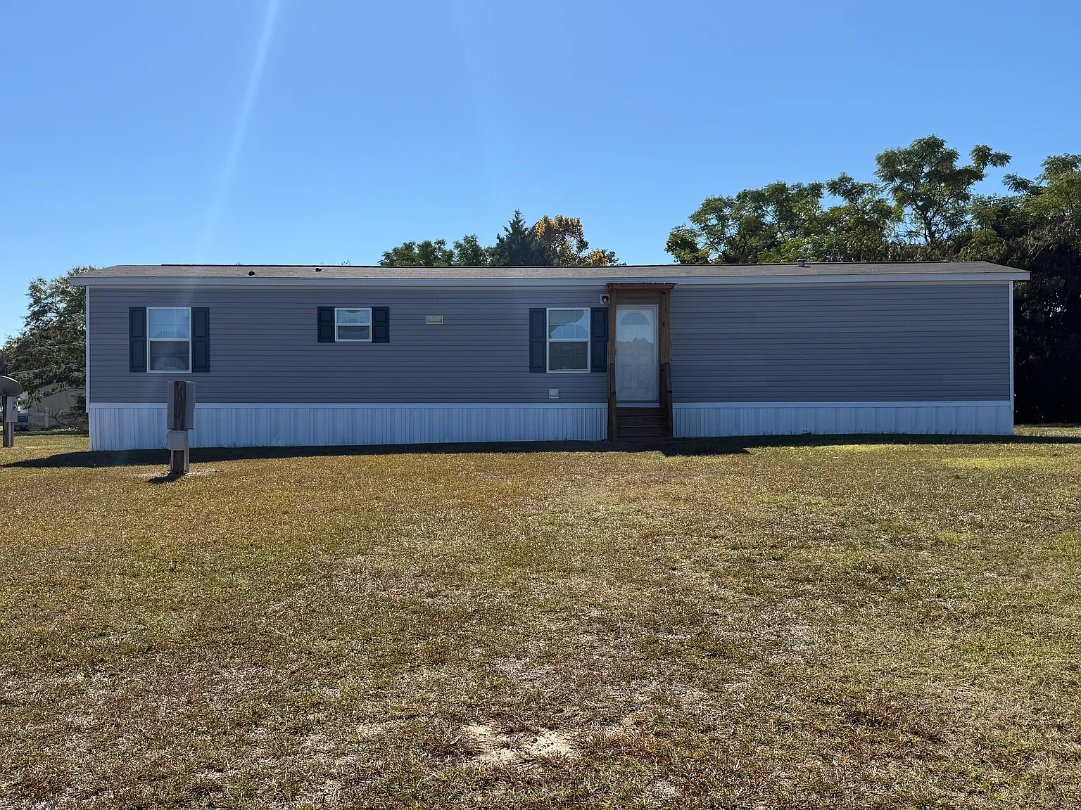 3 bed, $1,150 — Photo 1