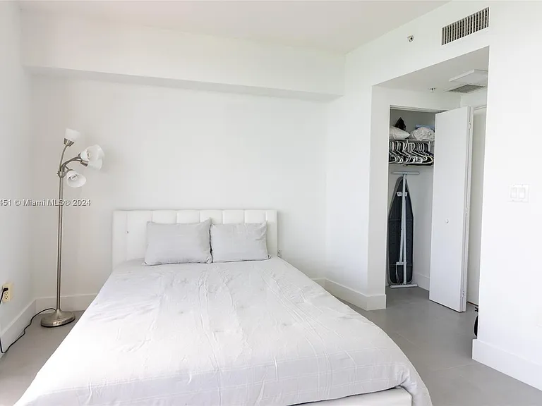 1750 N Bayshore Dr #3201 — Photo 24