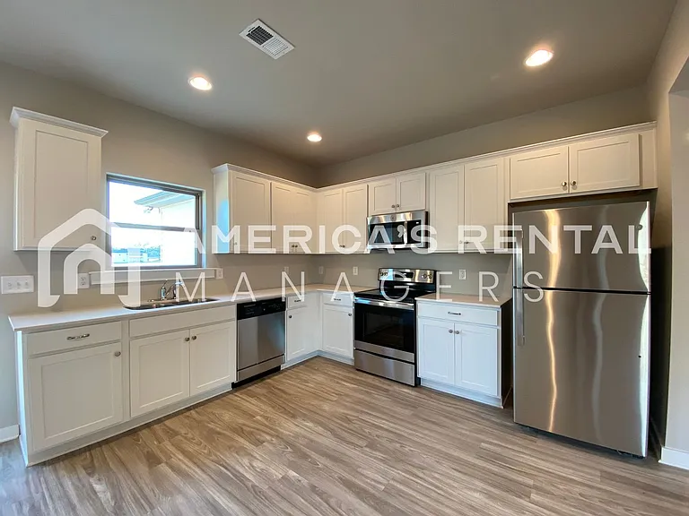 68 Granvil Way — Photo 8