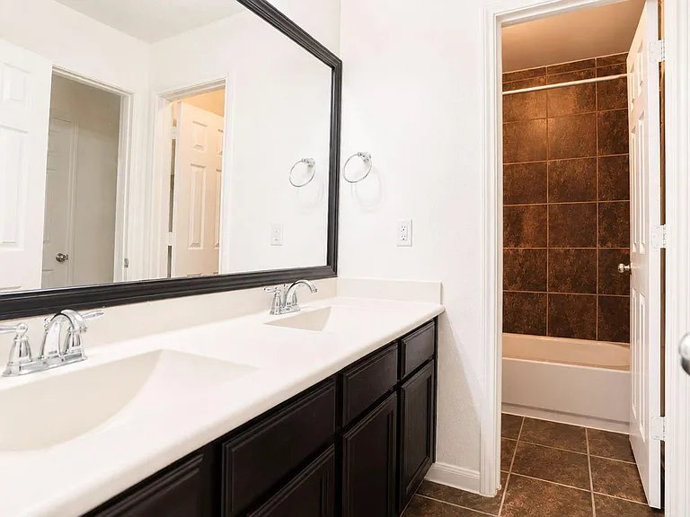 3303 Belmont River Ln — Photo 33