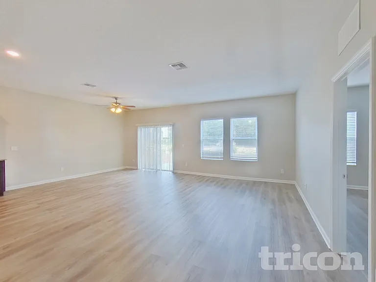 16517 Cherry Landing Dr — Photo 2