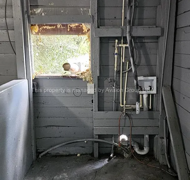 10875 Biscayne Blvd — Photo 16