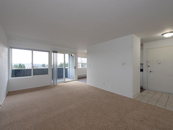 4th image of 1140 Edmonds Ave NE #323