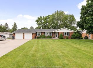 1955 Wilson Side Rd, Lakeshore, ON N0R1K0