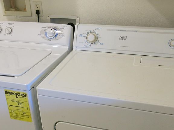 washer and dryer included
