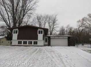 7740 Youngman Rd, Greenville, MI 48838