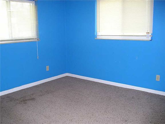 4th image of 3340 Hillsdale Ave