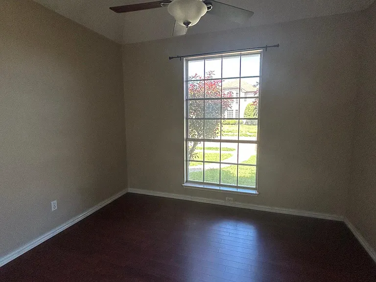 1606 Waterford Dr — Photo 11