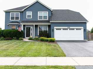 2184 Northland Ln, Yorkville, IL 60560