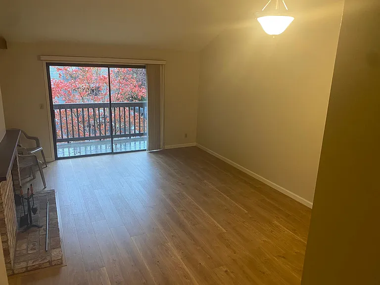 132 Cypress Pl — Photo 2