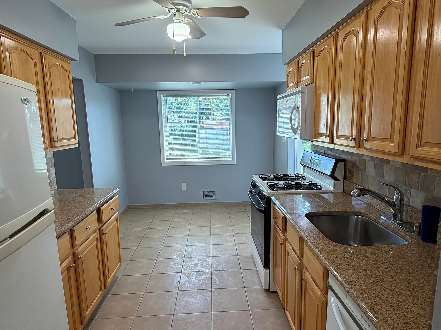 Crossway Dr, Deer Park — Photo 2