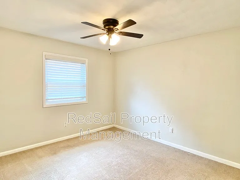 101 Basswood Dr — Photo 15